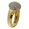 Anello cupola in oro giallo e bianco con pavè di diamanti