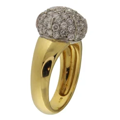 Anello cupola in oro giallo e bianco con pavè di diamanti