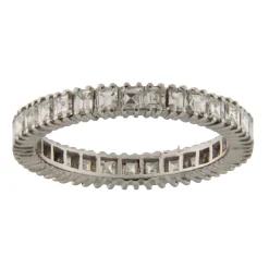 Anello eternity in oro bianco con diamanti taglio carrè 2,31 ct