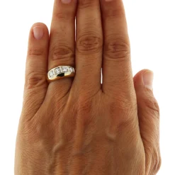 Anello fedina in oro giallo e bianco con diamanti 0,74 ct