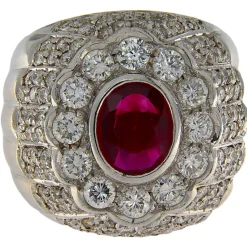 Anello in oro bianco con rubino 1,05 ct e diamanti ct 1,84