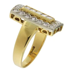 Anello in oro giallo con diamanti 0,93 ct