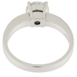 Anello solitario in oro bianco con diamante taglio brillante certificato HRD e brillanti sul gambo