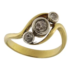 Anello stile antico in oro giallo e argento con diamanti taglio vecchio