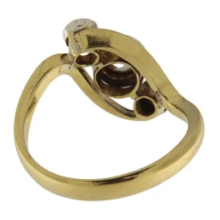 Anello stile antico in oro giallo e argento con diamanti taglio vecchio