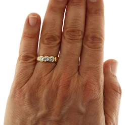 Anello trilogy in oro giallo con diamanti