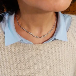 Girocollo in oro bianco con diamanti