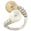 Guidetti | Anello contrarié in oro bianco con diamanti e perle d’acqua dolce