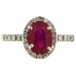 Guidetti | Anello in oro bianco con rubino centrale e contorno di diamanti