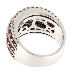 Guidetti | Anello in oro bianco con pavé di rubini e diamanti