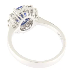 Guidetti | Anello in oro bianco con zaffiro e contorno di diamanti