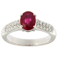 Guidetti | Anello in oro bianco con rubino e contorno di diamanti